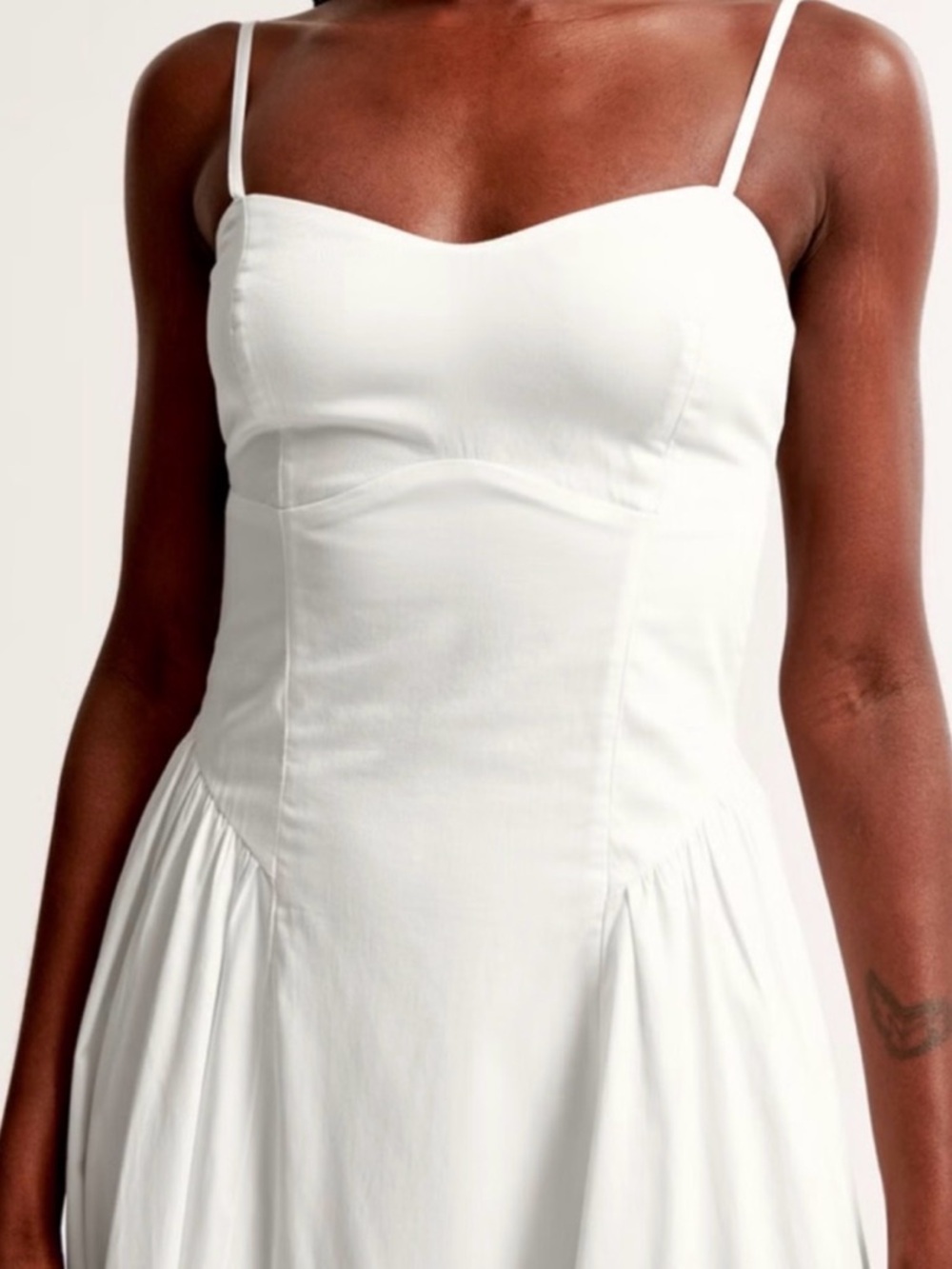 Abercrombie & Fitch Dipped- Waist Sweetheart Maxi Dress White Cut Out Back - XS
